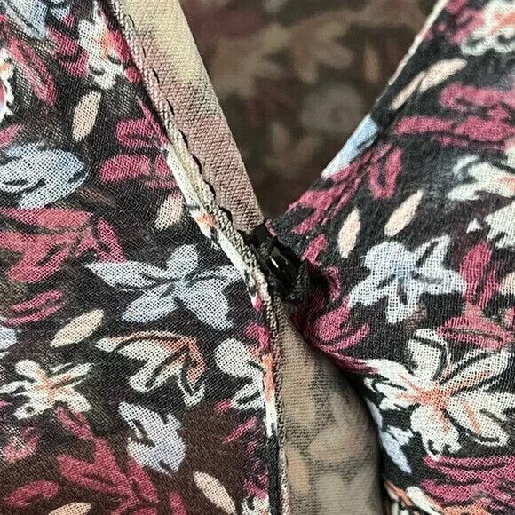 BCBGeneration floral romper, size L - Picture 5 of 7